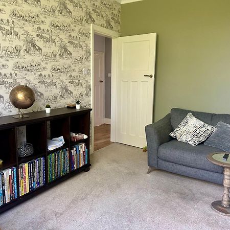 Lovely, Large Double Bedroom With Park View In Home Hazel Grove Exteriör bild