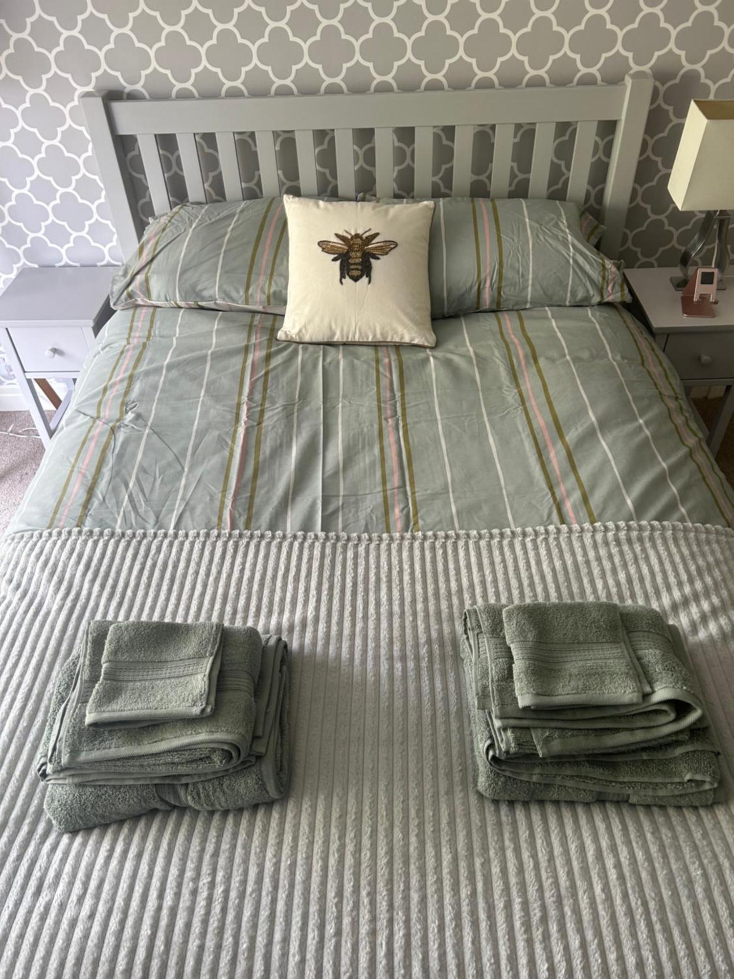 Lovely, Large Double Bedroom With Park View In Home Hazel Grove Exteriör bild